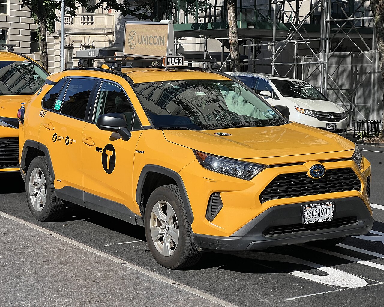 Y202490C, a Toyota RAV4 Medallion Cab in New York City. Photo taken on 2024/6/15.
